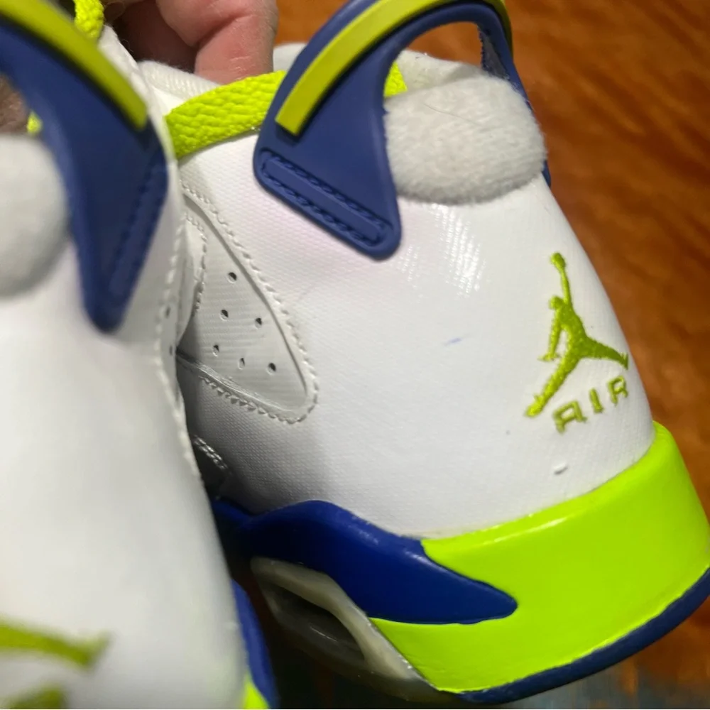 Jordan 6 Retro Fierce Green Basketball Athletic Shoes White Blue Size 6Y